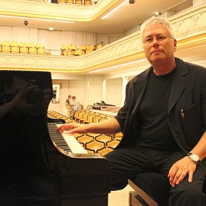 Photo Alan Menken
