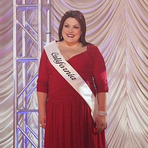 Photo Brooke Elliott