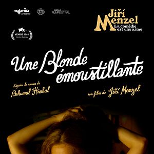 Photo Une blonde émoustillante