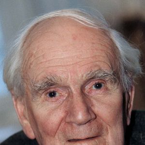 Photo Desmond Llewelyn