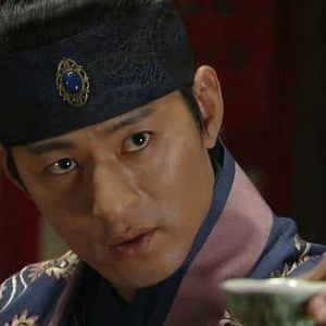 Photo The Empress Ki