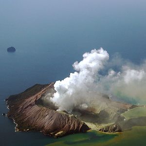 Photo Whakaari : Dans le piège du volcan