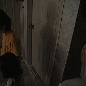 Photo Hole
