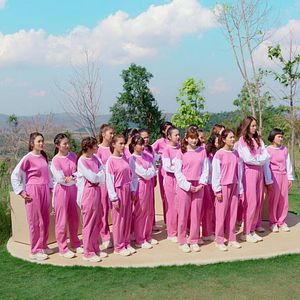 Photo Ready, Set, Love