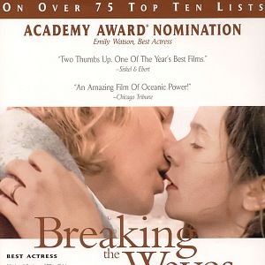 Photo Breaking the Waves