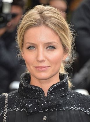 Annabelle Wallis
