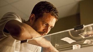 image de "Hours", "Replicas", "The Battery"...