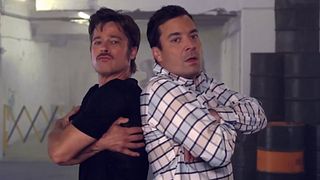 image de Brad Pitt danse la Breakdance comme une... Fury !