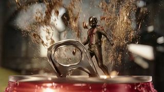 image de Super Bowl 2016 : Ant-Man et Hulk s'affrontent pour une canette