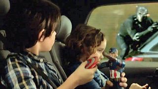 image de Quand Black Panther court après Captain America en pleine circulation...