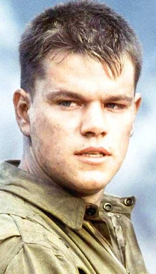 image de la news "Franchement, ça n'a aucun sens" : c'est l'un des plus grands films de guerre de tous les temps, mais à sa sortie il y a 28 ans Matt Damon relevait une incohérence