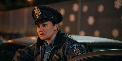 poster de la série Dans l'eau, rocher et grain de sable coulent pareillement