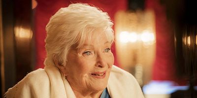 poster de la série Paris risqué