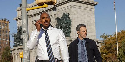 poster de la série Intérêt supérieur