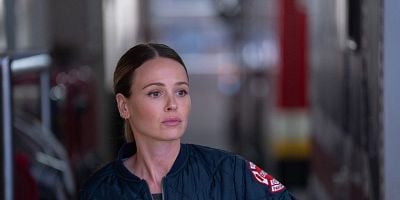 poster de la série Trop proche