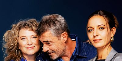 poster de la série Les Françaises