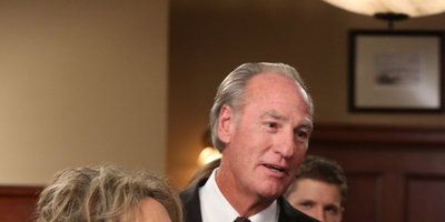 poster de la série One Step Forward, Two Steps Back