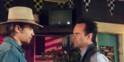 poster de la série Périr par le glaive