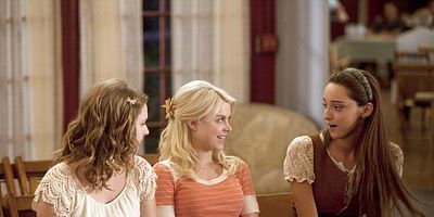 poster de la série No One Takes Khaleesi's Dragons