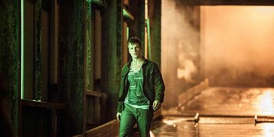 poster de la série Premier contact