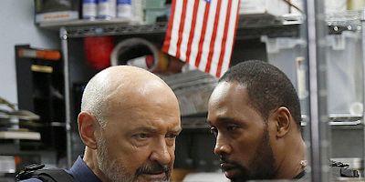 poster de la série Les deux mondes