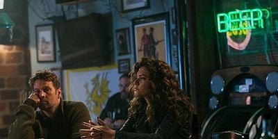 poster de la série The Darkness Beneath