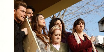 poster de la série İnadına Aşk 30.Bölüm