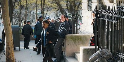 poster de la série La main invisible