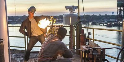 poster de la série Huit clos explosif