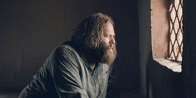 poster de la série La tombe