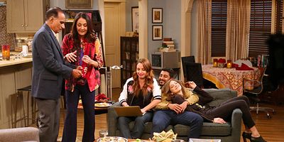 poster de la série Young & Hold