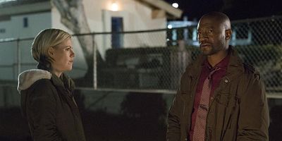 poster de la série Zone de turbulences