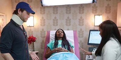 poster de la série La petite copine de Léo