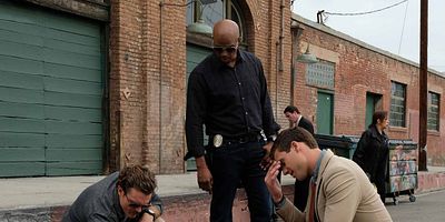 poster de la série De l'argent par les fenêtres