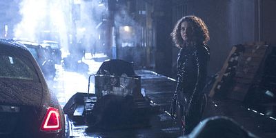 poster de la série Sauvez-vous les uns les autres