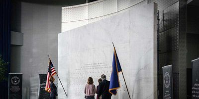 poster de la série Pour la paix