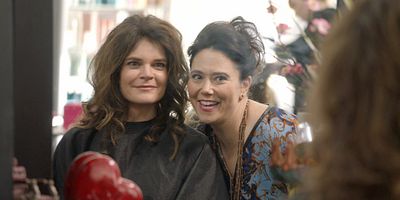 poster de la série Ponzi/Sexe et feu vert/Paris/Château gonflable