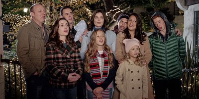 poster de la série La fac/le Noël de Joan/le cadeau/John chante Noël