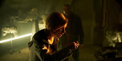 poster de la série La Femme qui venait d'ailleurs