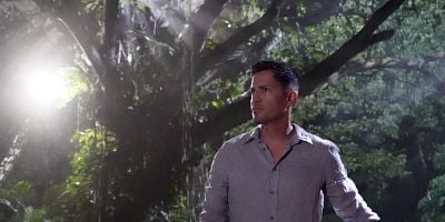 poster de la série Revenue d'entre les morts