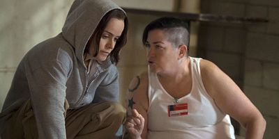 poster de la série Ne fais confiance à personne