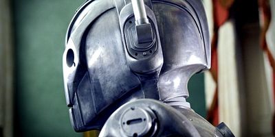 poster de la série Le règne des cybermen - 1ère partie