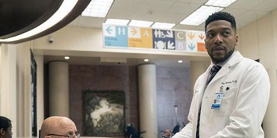 poster de la série De l'inutile à l'indispensable