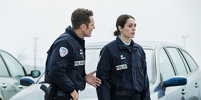 poster de la série Au bord de l’abîme