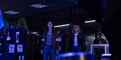 poster de la série De l'autre côté