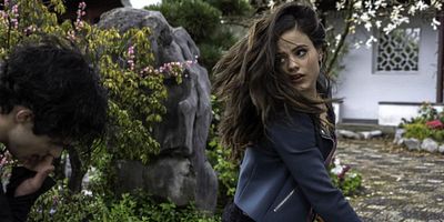 poster de la série La pluie rouge