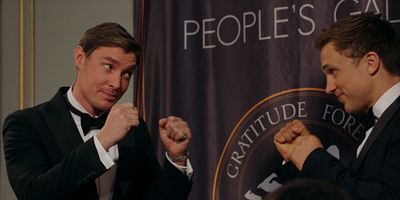 poster de la série Le faux portrait de deux frères