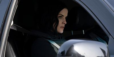 poster de la série Mensonges, Souvenirs et Plutonium