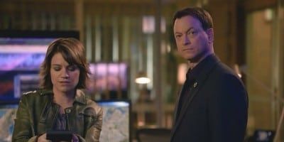 poster de la série Aux quatre coins de l'enfer