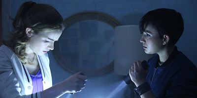 poster de la série Créatures célestes